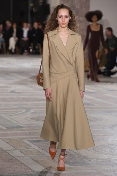 Look 33